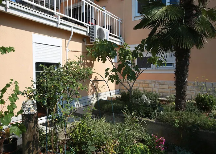 Apartment With A Garden View